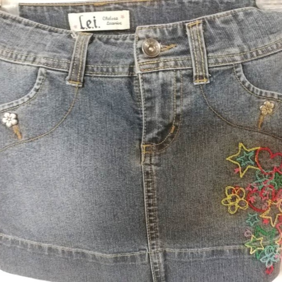 lei Other - l.e.i. Emboirdered Denim Skirt. Size 8. Good cond.